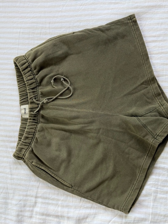Elwood Pants - Elwood Core Sweat Short in Green - 100% Cotton